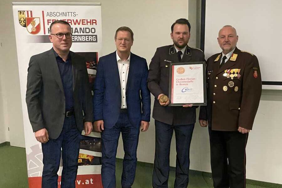 KOWE CNC GmbH mit großer Florian Ehrenmedaille ausgezeichnet